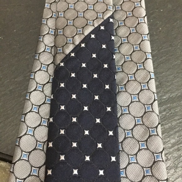 2 Tommy Hilfiger Silk ties - Picture 4 of 11